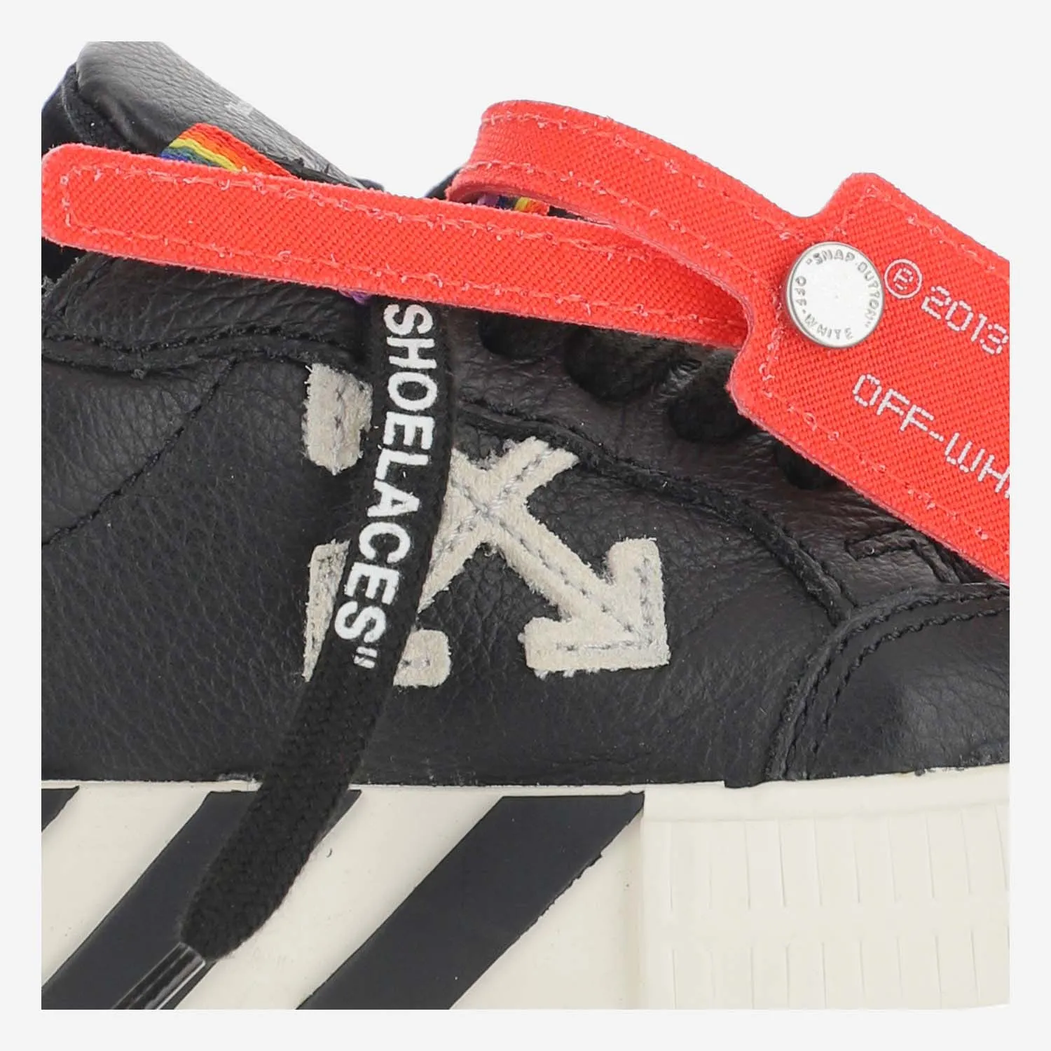 Off-White Kids Vulcanised Low Top Sneakers